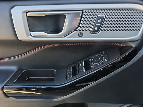 Used 2022 Ford Explorer ST-Line w/ Class IV Trailer Tow Package image 33