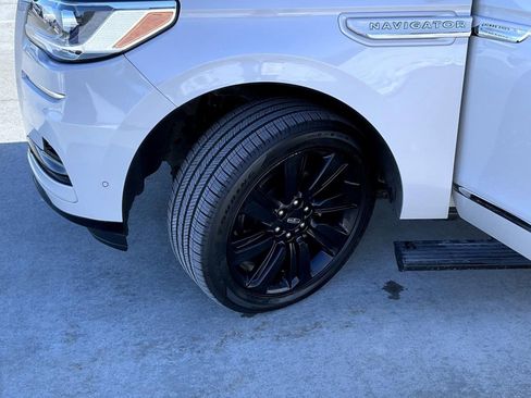Used 2022 Lincoln Navigator L Reserve image 26