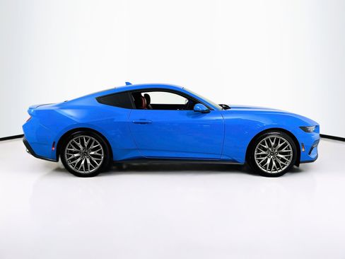 Used 2025 Ford Mustang Premium RWD image 4