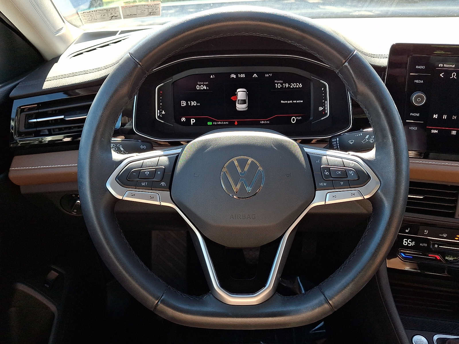 Used 2025 Volkswagen Jetta SEL FWD image 13