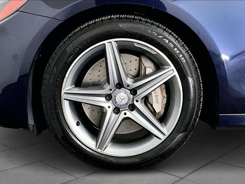 Used 2017 Mercedes-Benz E 400 4MATIC Wagon image 11
