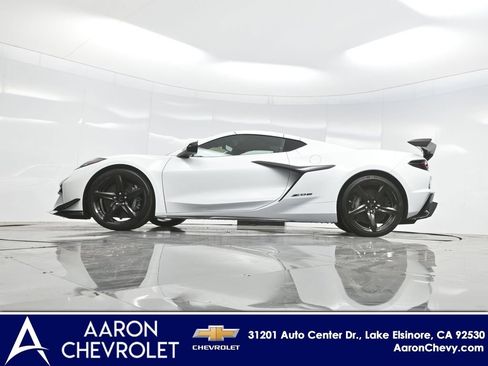 New 2025 Chevrolet Corvette Z06 w/ Z07 Performance Package RWD image 48
