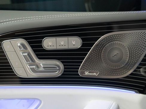 New 2026 Mercedes-Benz Maybach GLS 600 4MATIC image 23