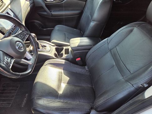 Used 2017 Nissan Rogue SL image 7