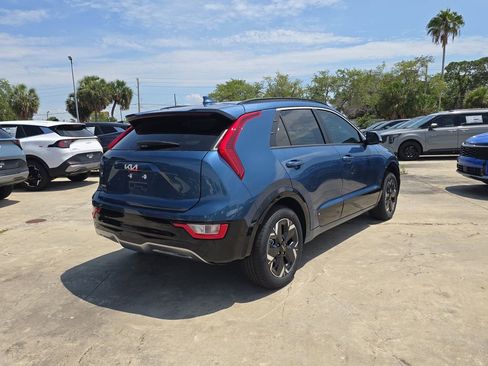 New 2026 Kia Niro Wind FWD image 8