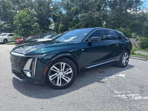 Used 2024 Cadillac Lyriq Tech RWD image 3