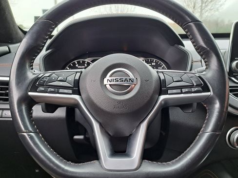 Used 2019 Nissan Altima 2.5 SR w/ SR Premium Package image 10