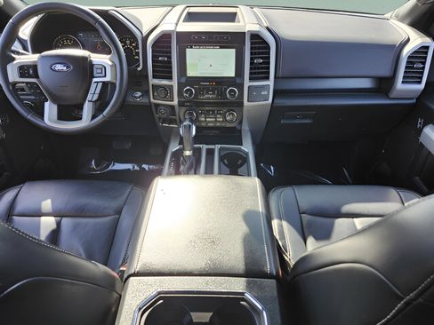 Used 2018 Ford F150 Lariat image 17