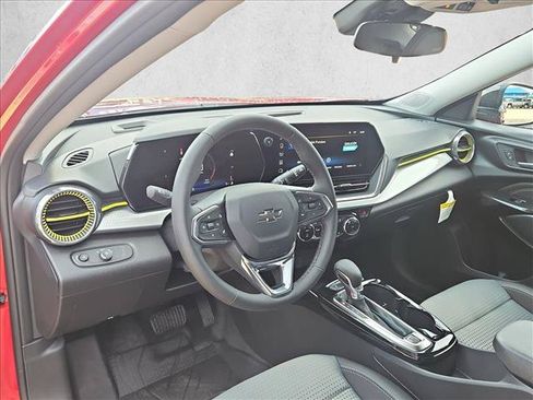 New 2026 Chevrolet Trax LT w/ Sunroof Package FWD image 3