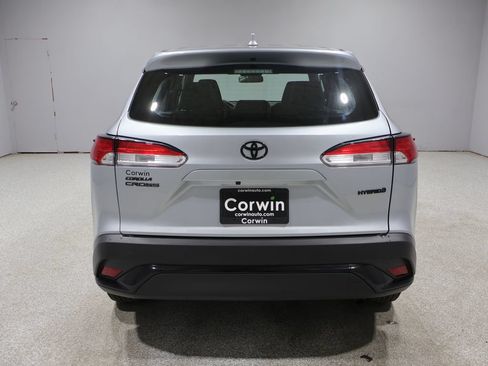 Certified 2024 Toyota Corolla Cross AWD Hybrid image 3