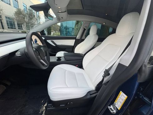 Used 2024 Tesla Model Y Long Range image 12