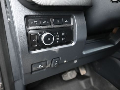 Certified 2023 Ford F250 Platinum image 13