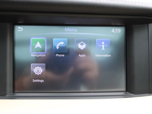 Used 2017 INFINITI QX30 Premium w/ Navigation Package image 9