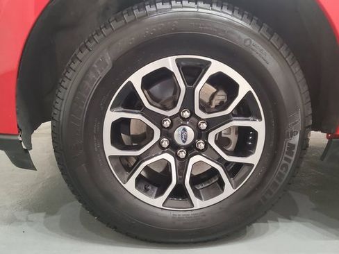 Used 2024 Ford Expedition XLT image 39