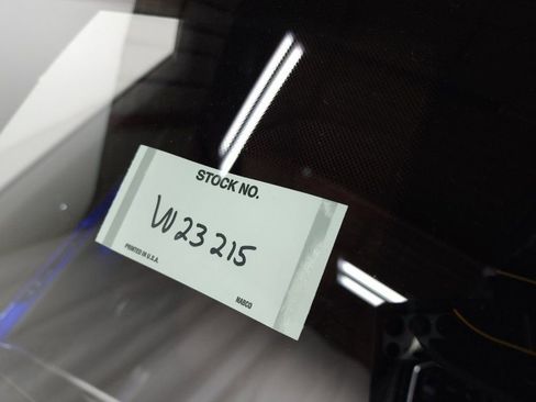 Used 2023 BMW 760i xDrive image 44