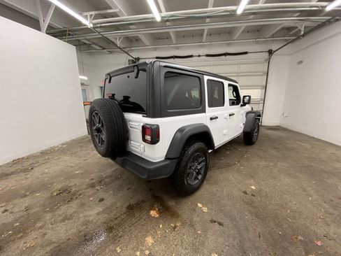 Used 2024 Jeep Wrangler Sport S image 6
