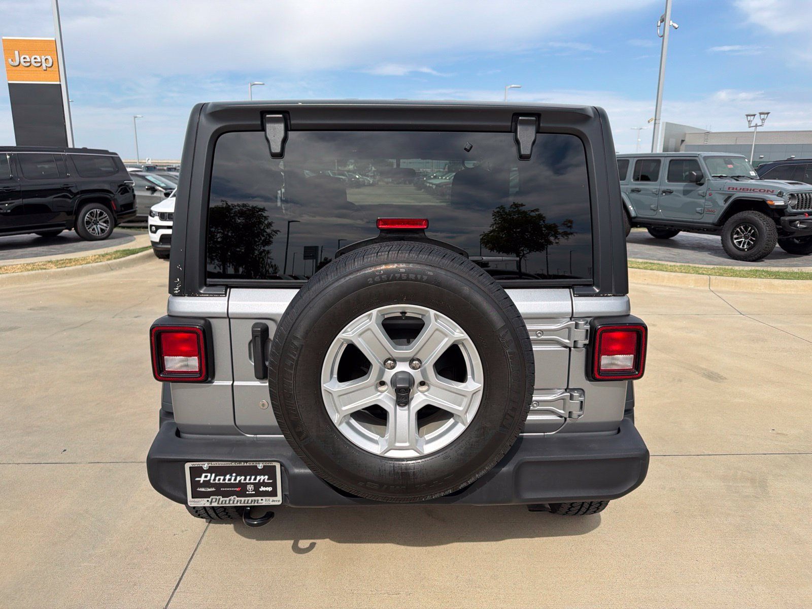 Used 2020 Jeep Wrangler Sport AWD/4WD image 4