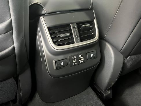 Used 2025 Subaru Outback Limited AWD/4WD image 27