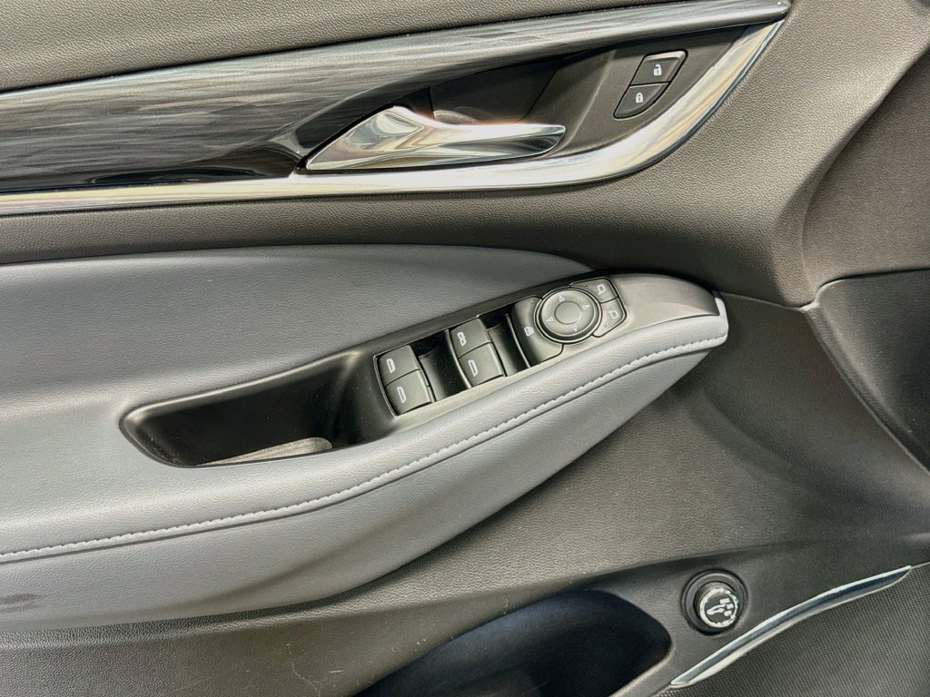 Used 2023 Buick Enclave Essence w/ Experience Buick Package FWD image 18