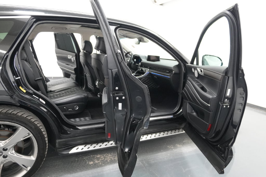 Used 2023 Genesis GV80 3.5T w/ Prestige Package AWD/4WD image 36