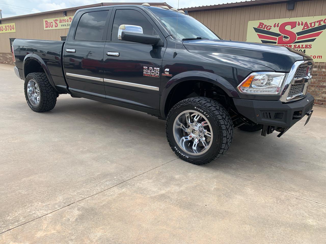 Used 2016 RAM 2500 Laramie AWD/4WD image 1