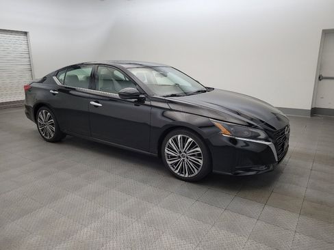 Used 2023 Nissan Altima 2.5 SL FWD image 11