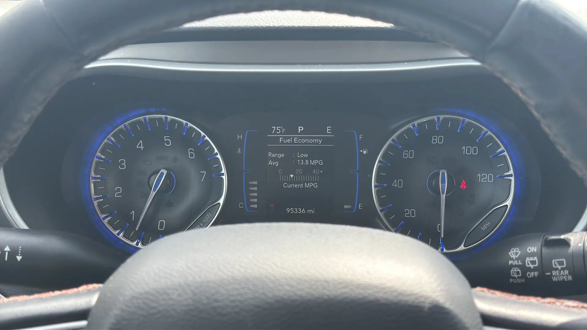 Used 2020 Chrysler Pacifica Touring-L FWD image 11