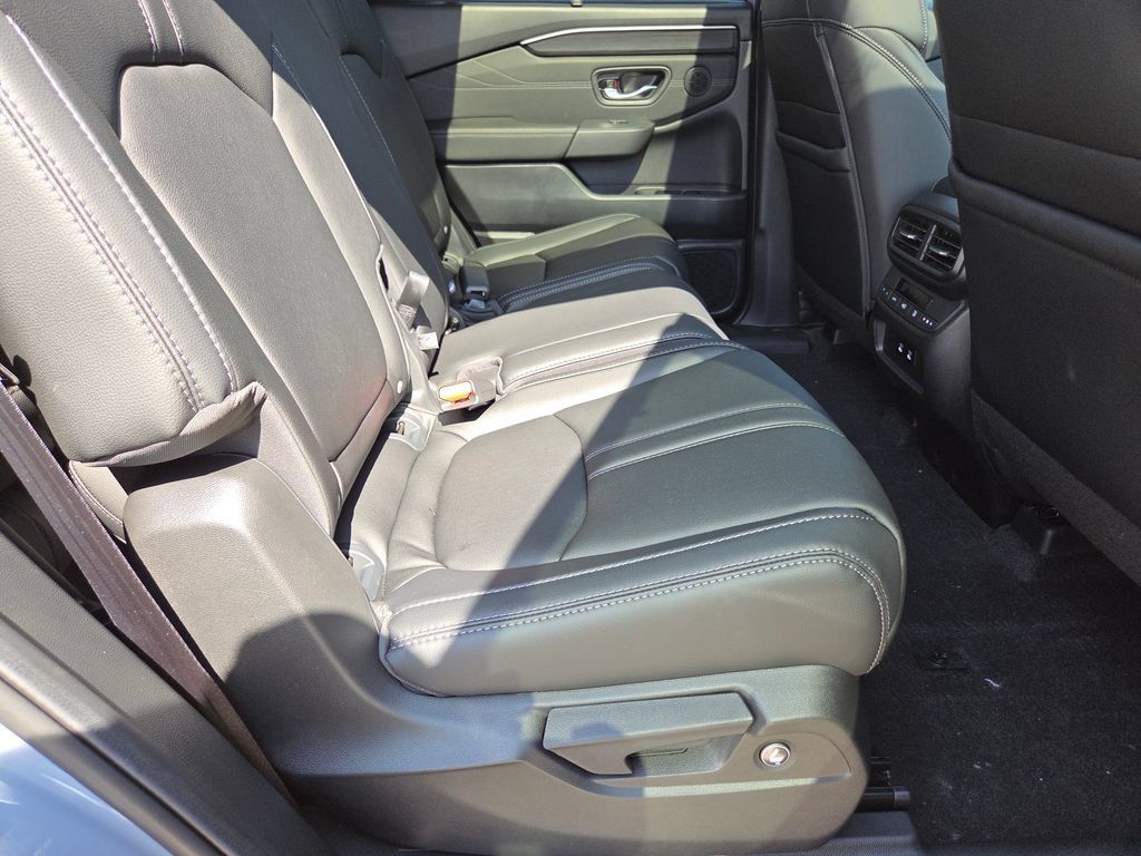 New 2026 Honda Pilot Touring image 32