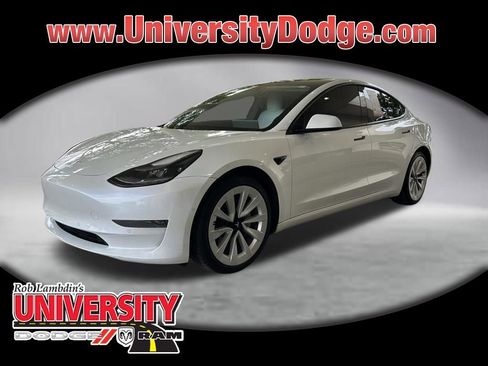 Used 2021 Tesla Model 3 Standard Range Plus RWD image 1