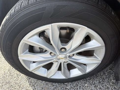Used 2025 Chevrolet Malibu LT FWD image 28