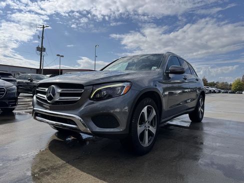 Used 2017 Mercedes-Benz GLC 300 image 3