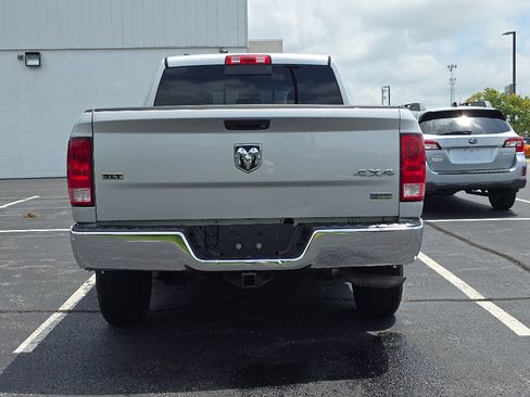 Used 2017 RAM 1500 Classic SLT AWD/4WD image 4