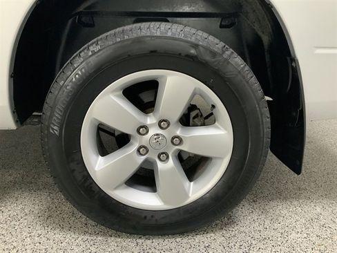 Used 2019 RAM 1500 Classic SLT image 13