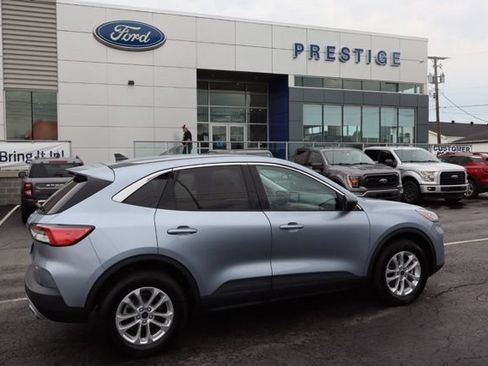 Used 2022 Ford Escape SE w/ Cold Weather Package AWD/4WD image 10