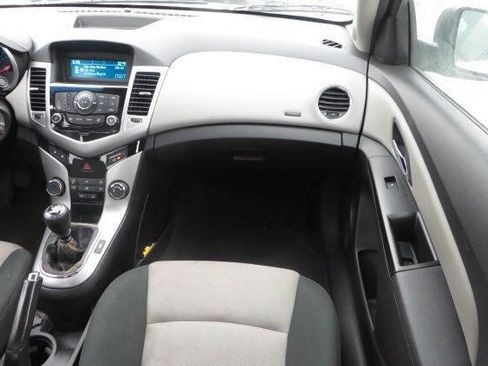 Used 2012 Chevrolet Cruze LS image 25