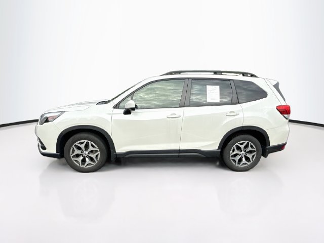 Certified 2023 Subaru Forester Premium AWD/4WD image 5
