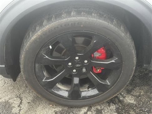 Used 2021 Ford Explorer ST w/ ST Street Pack image 10