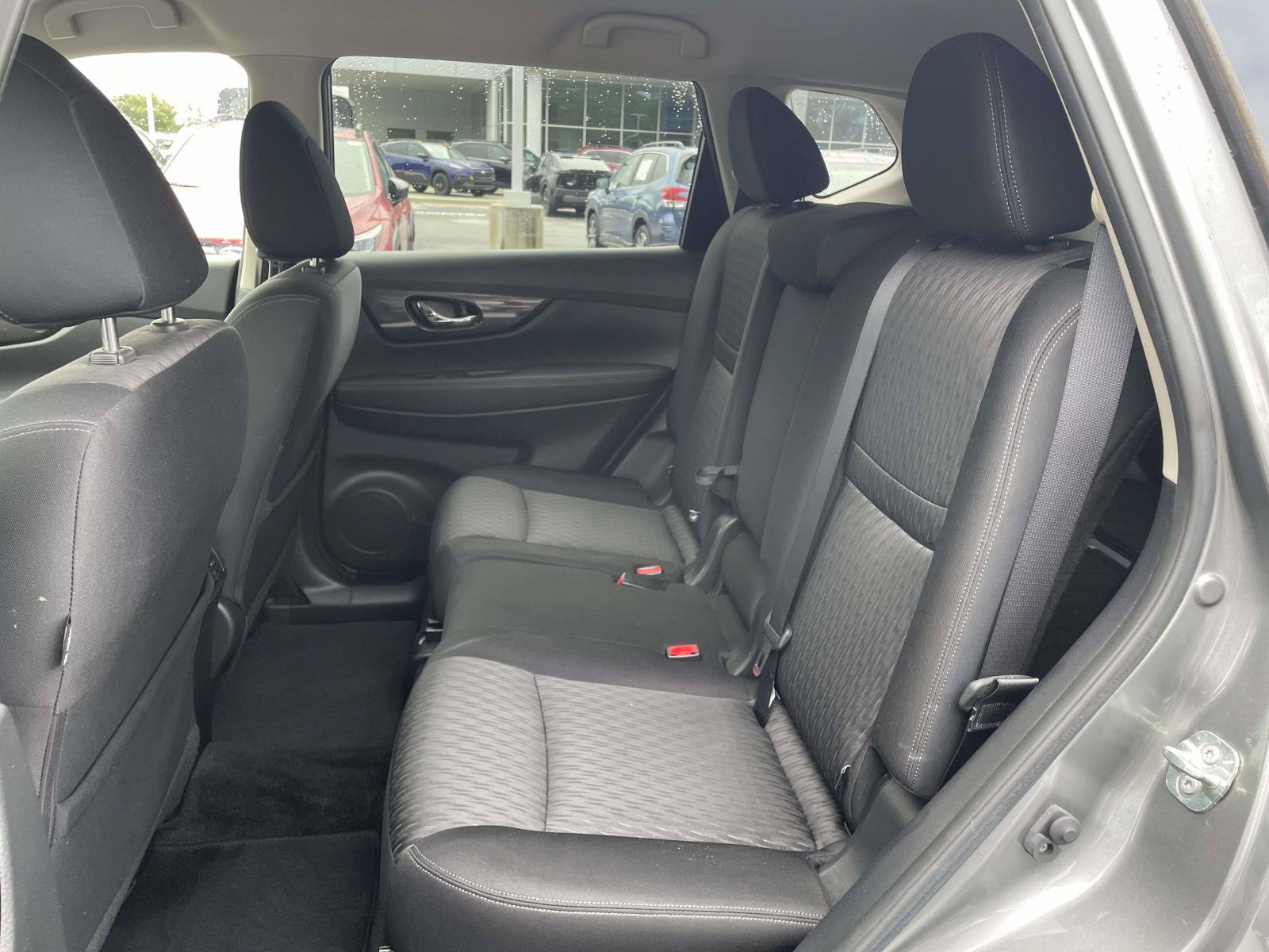 Used 2019 Nissan Rogue SV w/ Premium Package AWD/4WD image 3