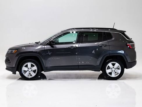 Used 2022 Jeep Compass Latitude AWD/4WD image 28