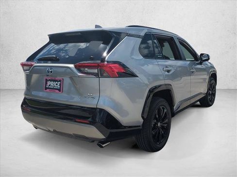 Certified 2024 Toyota RAV4 SE AWD/4WD image 5