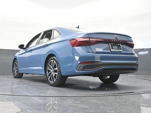 Used 2025 Volkswagen Jetta SE FWD image 55