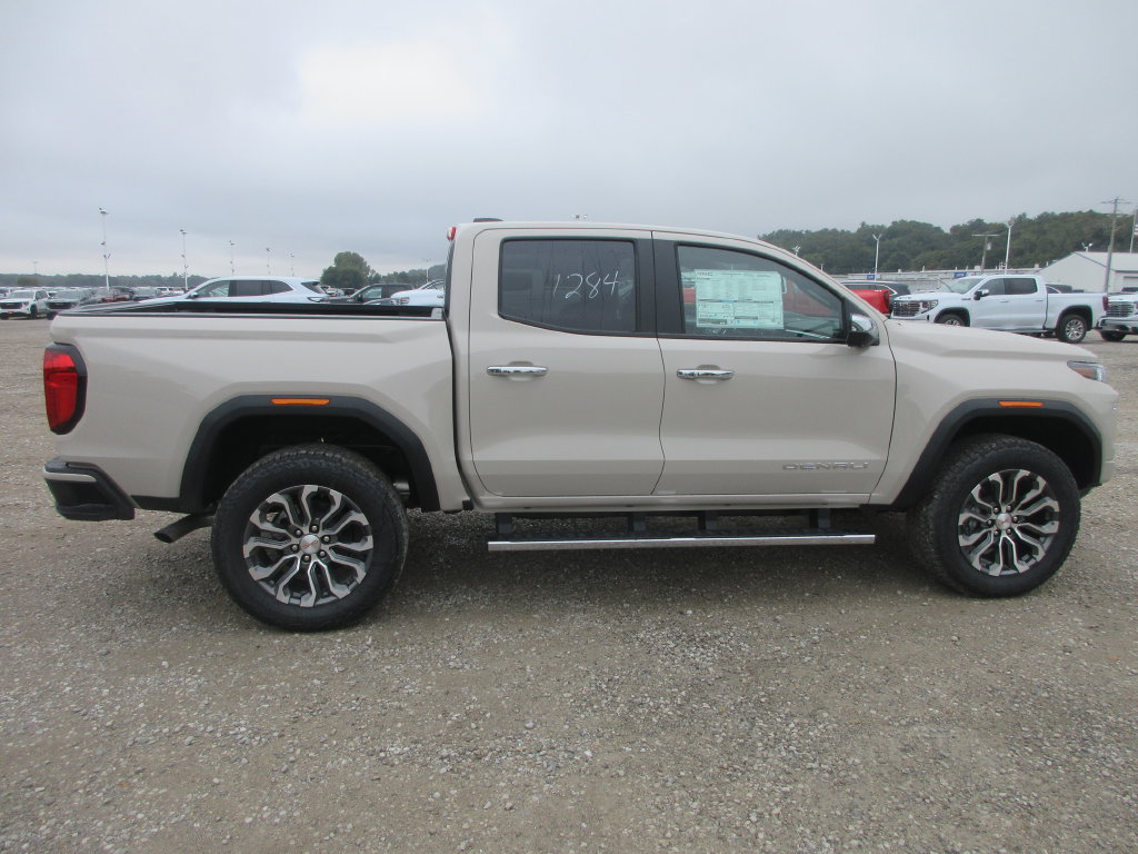 New 2026 GMC Canyon Denali AWD/4WD image 3
