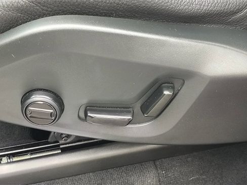 Certified 2024 Volvo XC90 T8 Plus w/ Protection Package Premier image 11