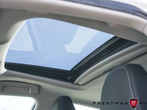 Used 2018 Lexus IS 300 AWD image 8