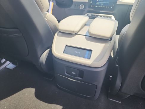 New 2026 Lincoln Navigator L Reserve AWD/4WD image 26