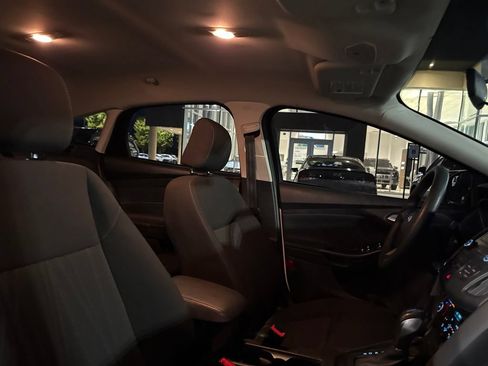 Used 2016 Ford Focus SE FWD image 22