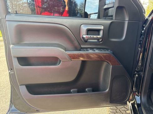 Used 2018 GMC Sierra 2500 SLE w/ HD SLE Preferred Plus Package image 10