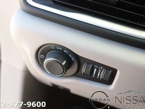 Used 2023 Chrysler Voyager LX FWD image 24