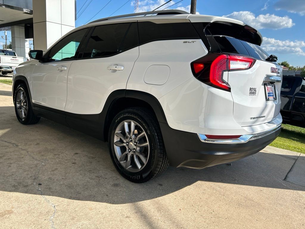 Used 2022 GMC Terrain SLT FWD image 5