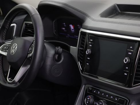 Certified 2022 Volkswagen Atlas SE image 21